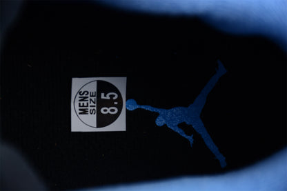 Air Jordan 4 Retro 'University Blue' |