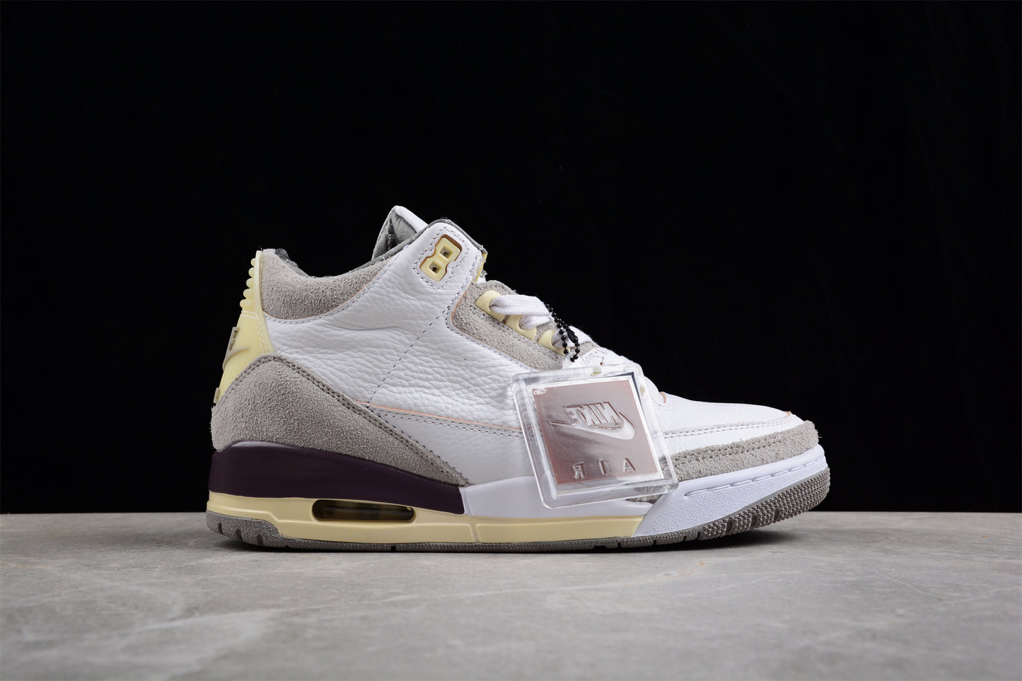 Jordan 3s Beige grey