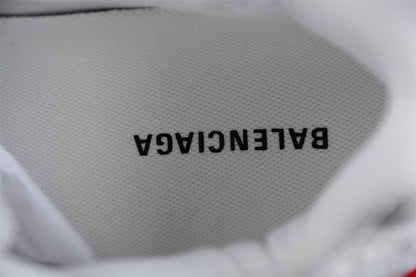 Balenciaga Runner Trainers | White and blue