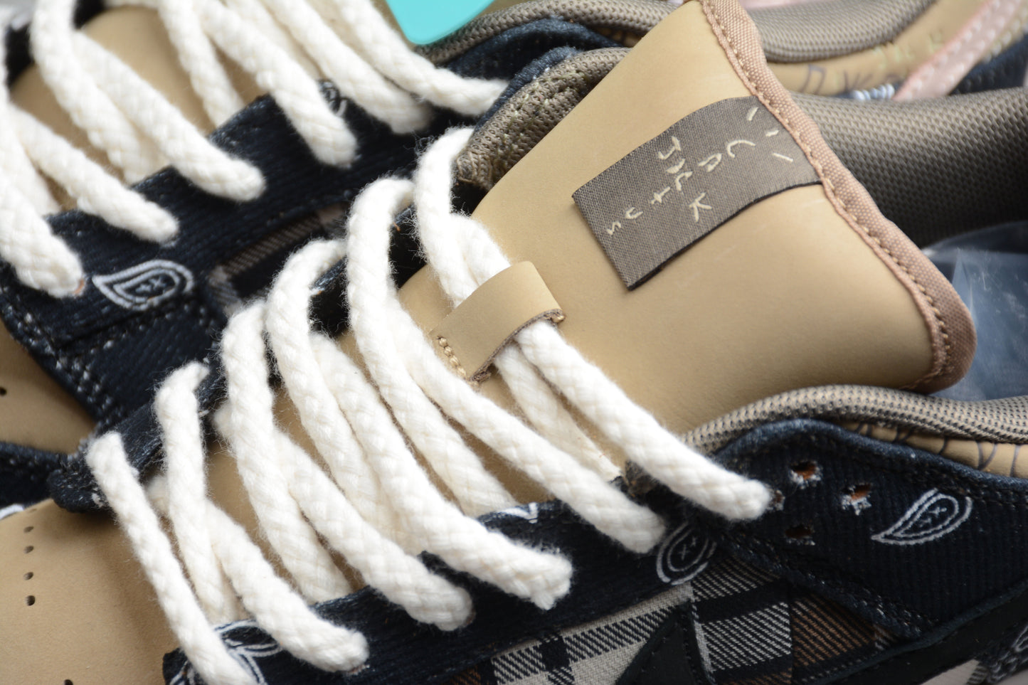 SB Dunks cashew flower x Travis scott